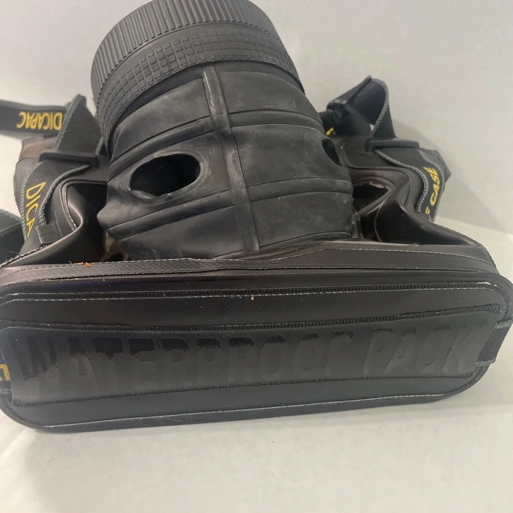 Dicapac waterproof camera case SLR